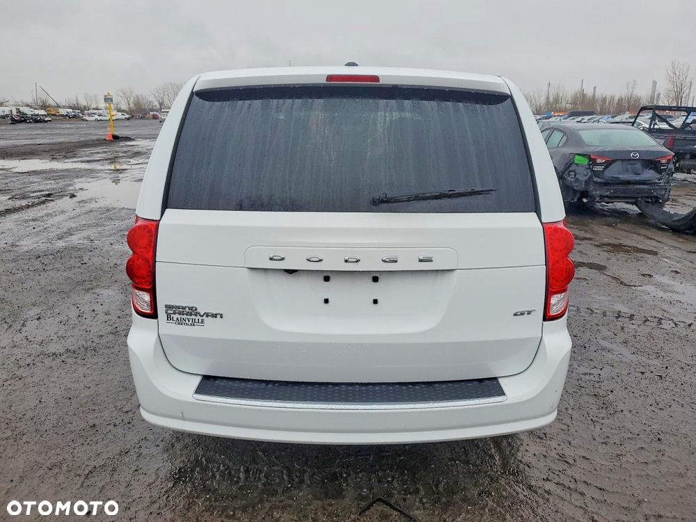 Dodge Grand Caravan - 7