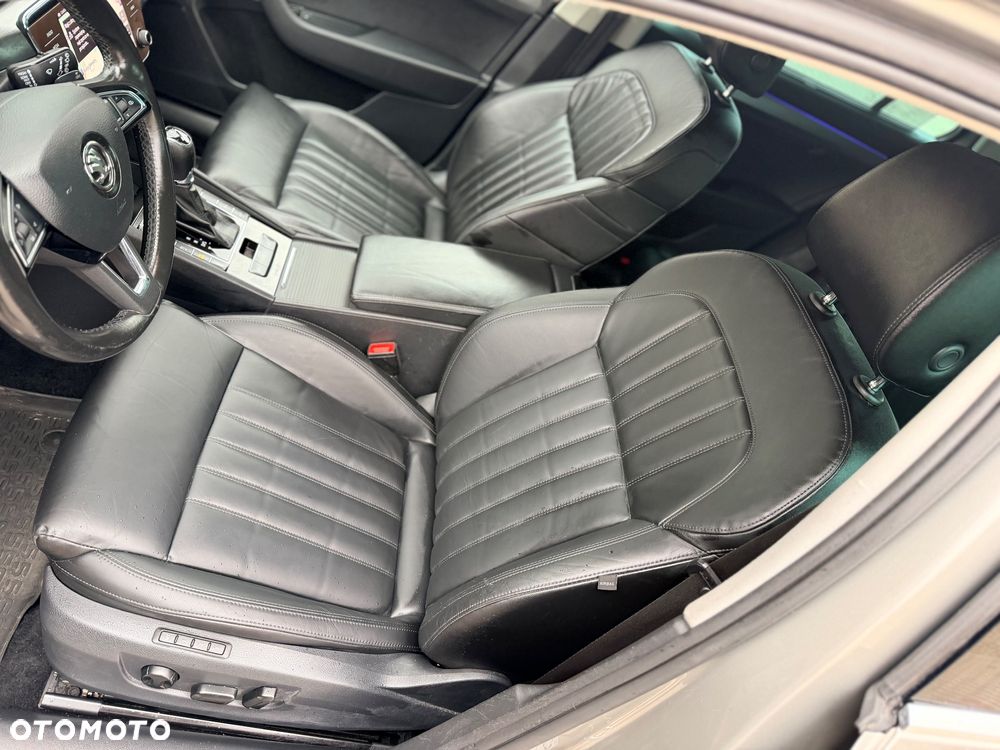 Skoda Superb 2.0 TDI 4x4 DSG Premium Edition - 13