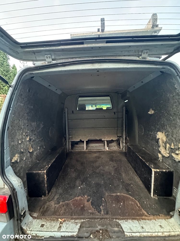 Volkswagen Transporter - 14