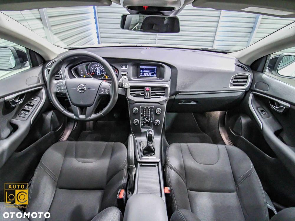 Volvo V40 T3 Drive-E Momentum - 5