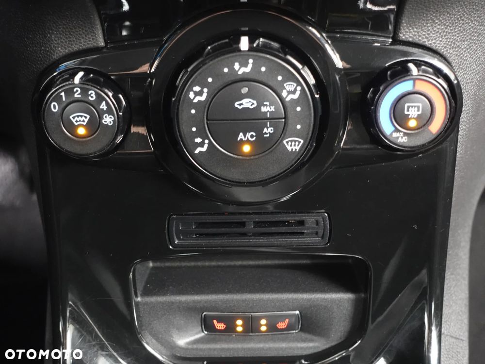 Ford Fiesta - 30