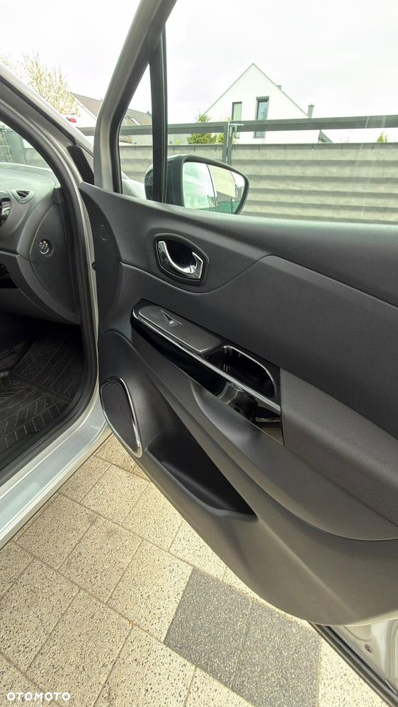 Renault Captur 1.5 dCi Intens EDC - 13