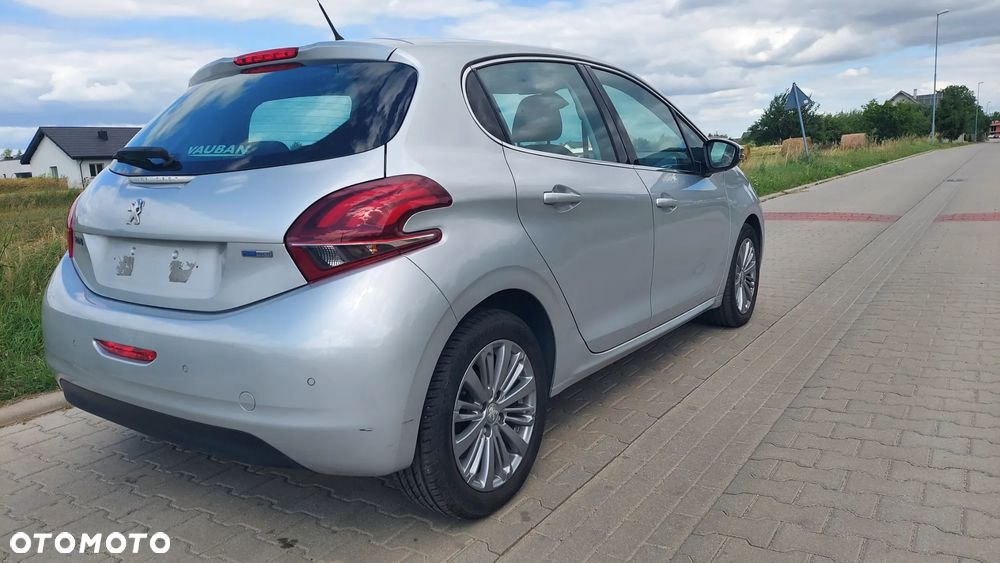 Peugeot 208 PureTech 82 Start & Stop Allure - 4