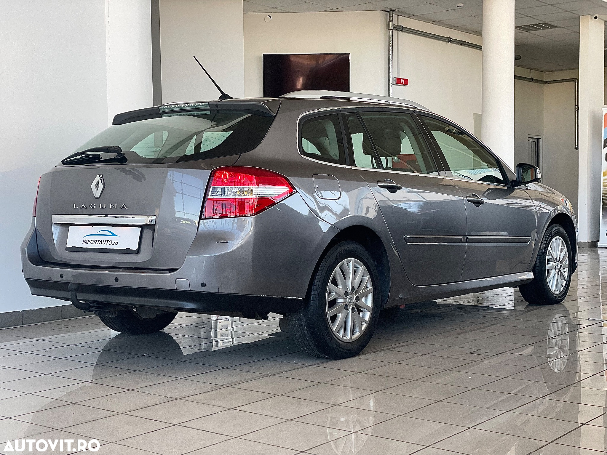Renault Laguna dCi 110 FAP Emotion - 5