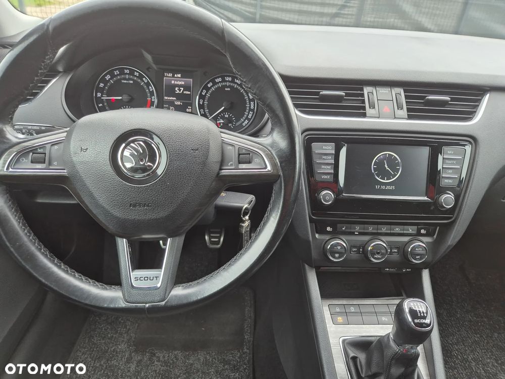Skoda Octavia Scout 2.0 TDI 4x4 - 17