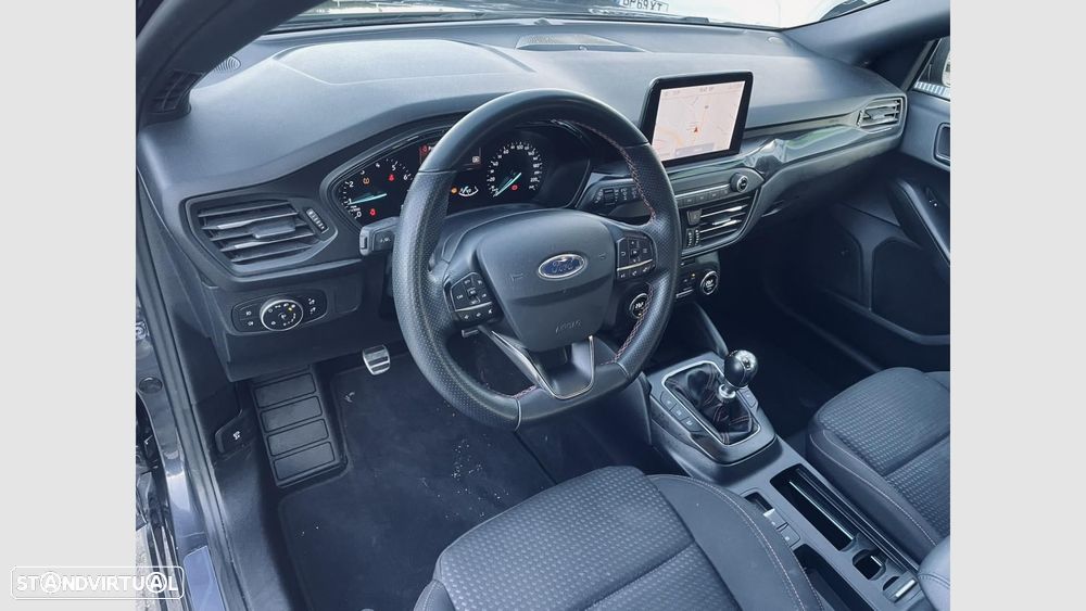 Ford Focus 1.0 EcoBoost MHEV ST-Line - 6