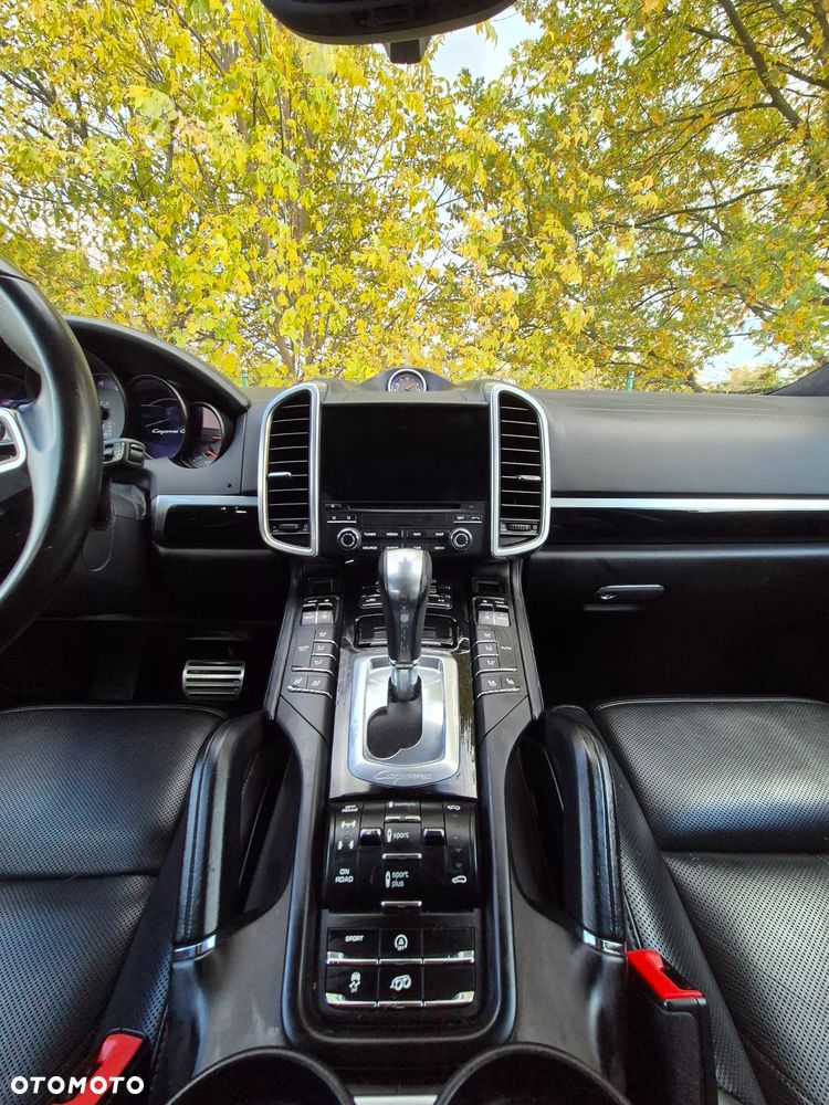 Porsche Cayenne - 20