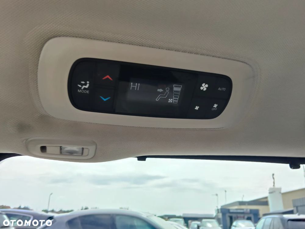 Chrysler Pacifica - 28