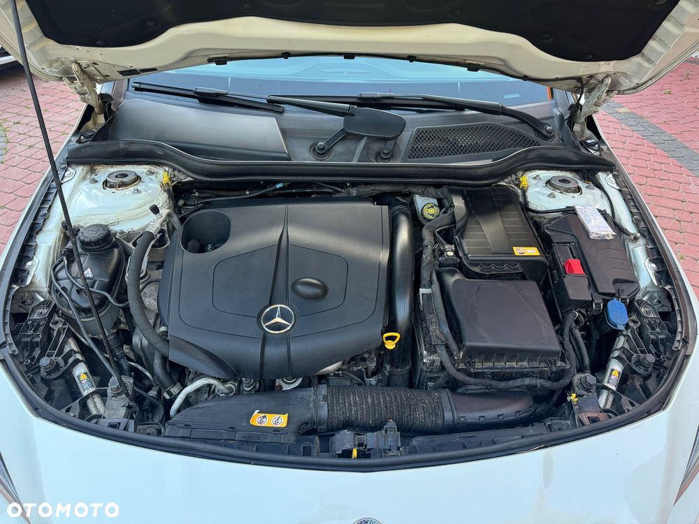 Mercedes-Benz CLA - 10