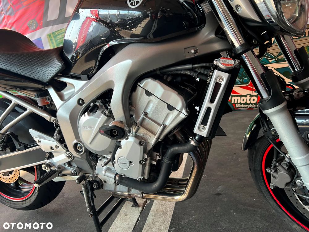Yamaha FZ - 6