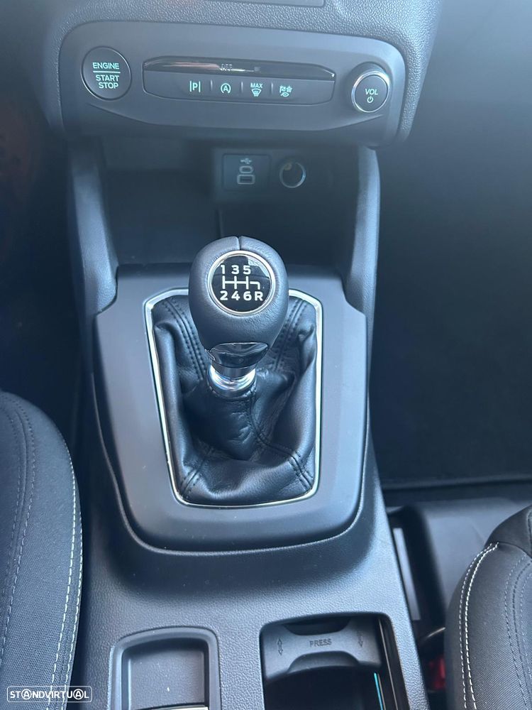 Ford Focus SW 1.0 EcoBoost S&S ST-LINE - 14