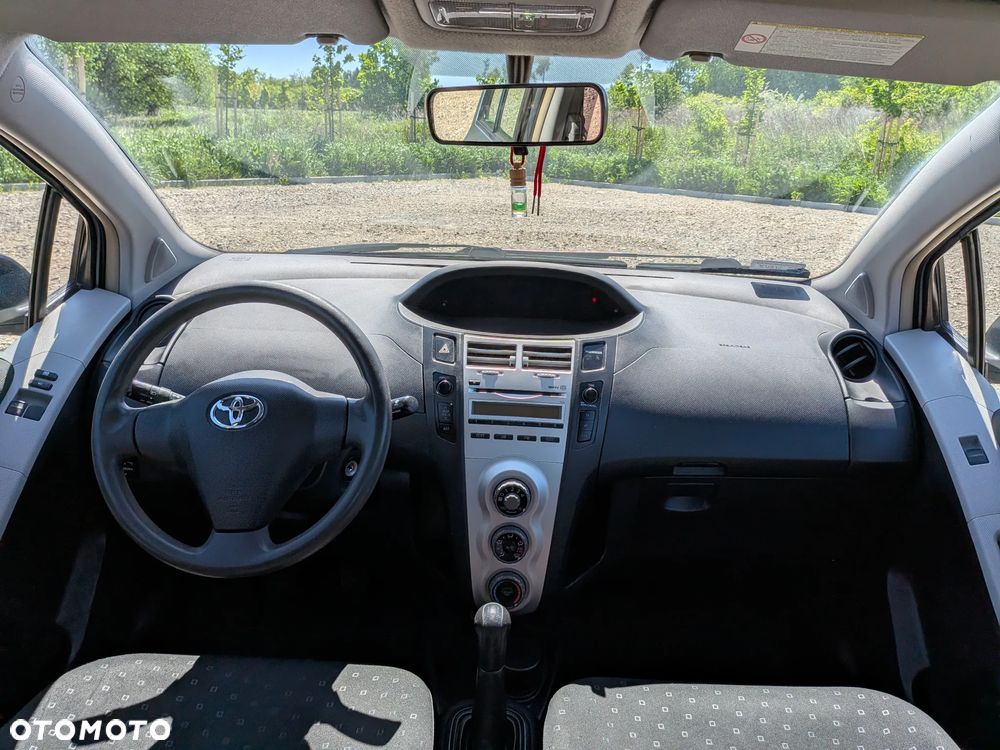 Toyota Yaris 1.0 Luna A/C - 6