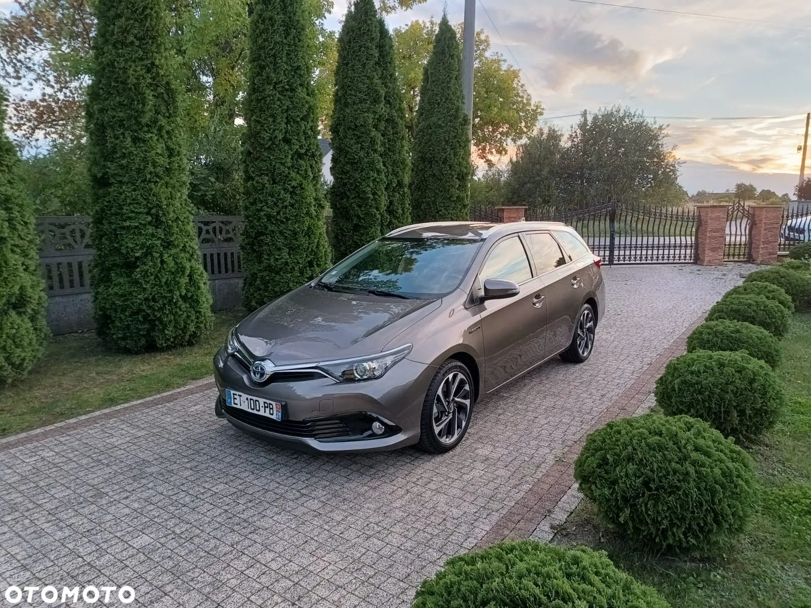 Toyota Auris - 1