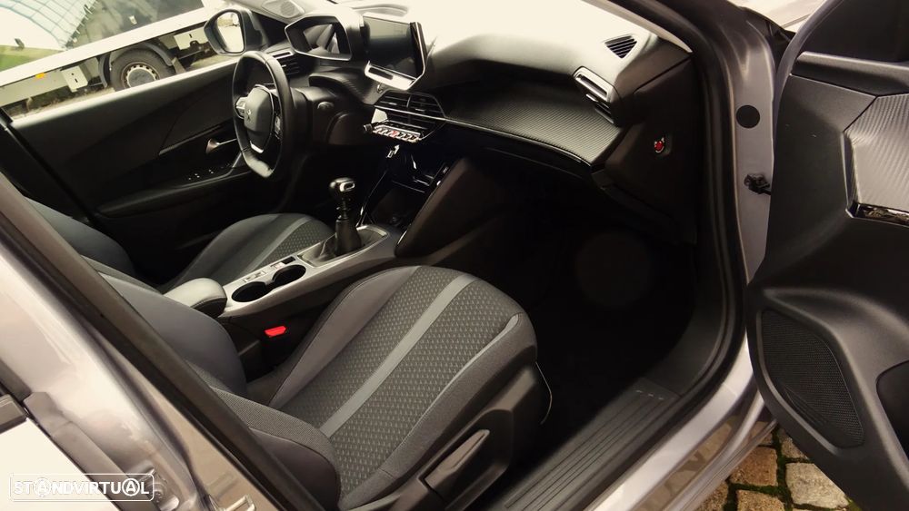 Peugeot 2008 PureTech 130 Allure - 10