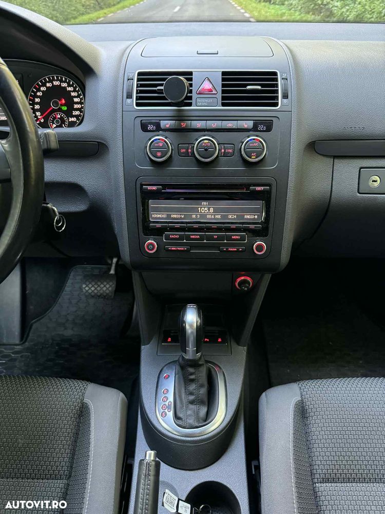 Volkswagen Touran 1.6 TDI DPF BlueMotion Technology DSG Cup - 6