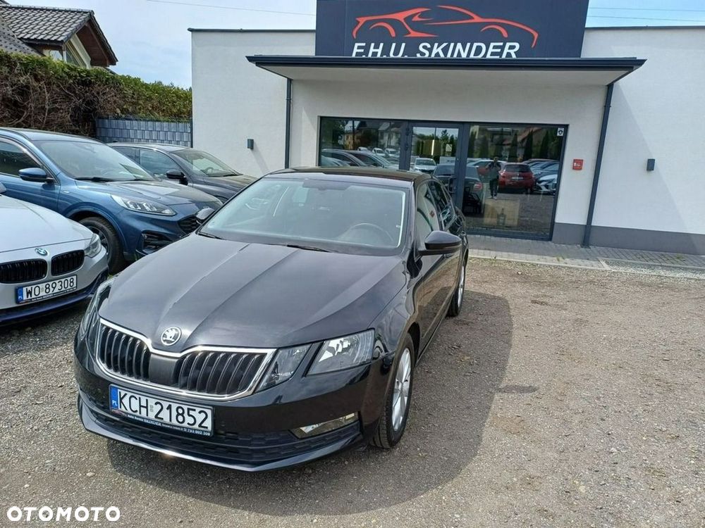 Skoda Octavia 1.6 TDI DSG Clever - 3