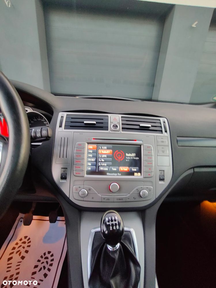 Ford Kuga - 14