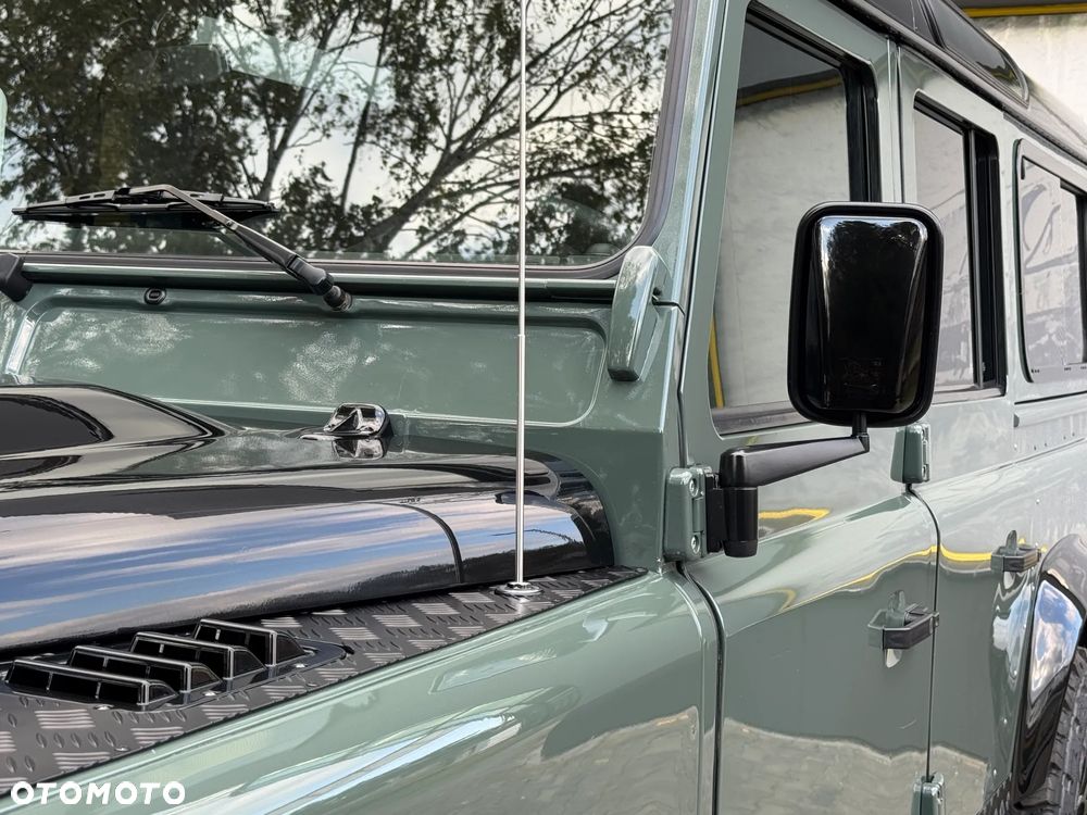 Land Rover Defender 110 2.2 TD4 SE Utility - 40