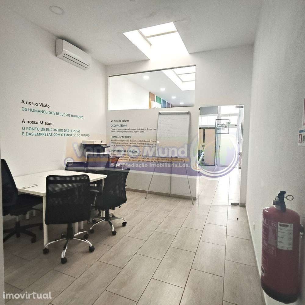 Loja no Carregado (CARR028) - Grande imagem: 4/19