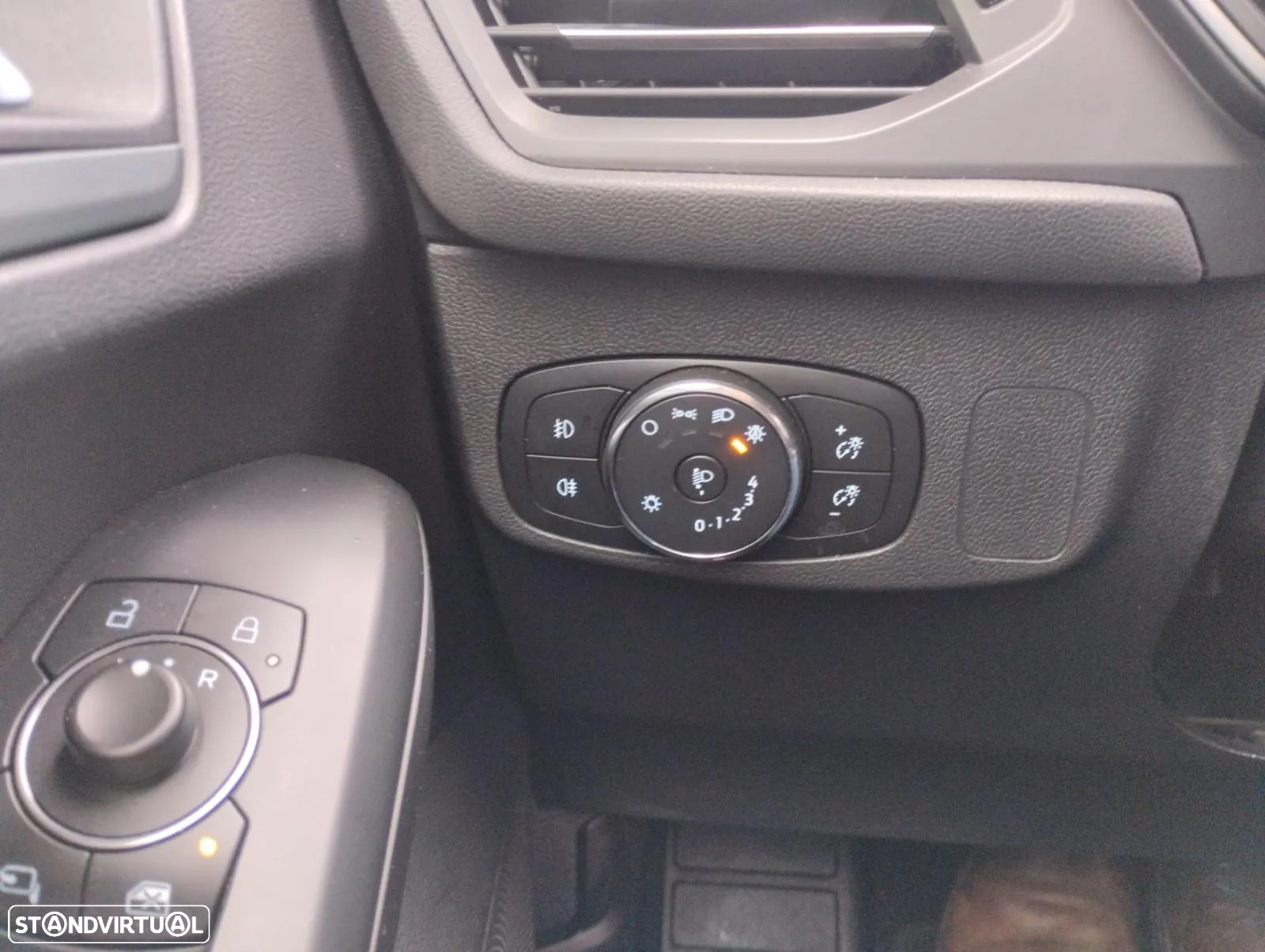 Ford Focus 1.0 EcoBoost MHEV ST-Line - 18