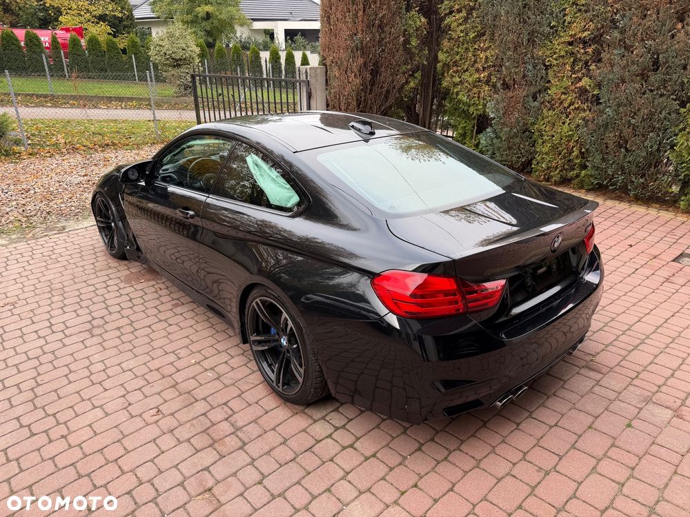 BMW M4 DKG - 11