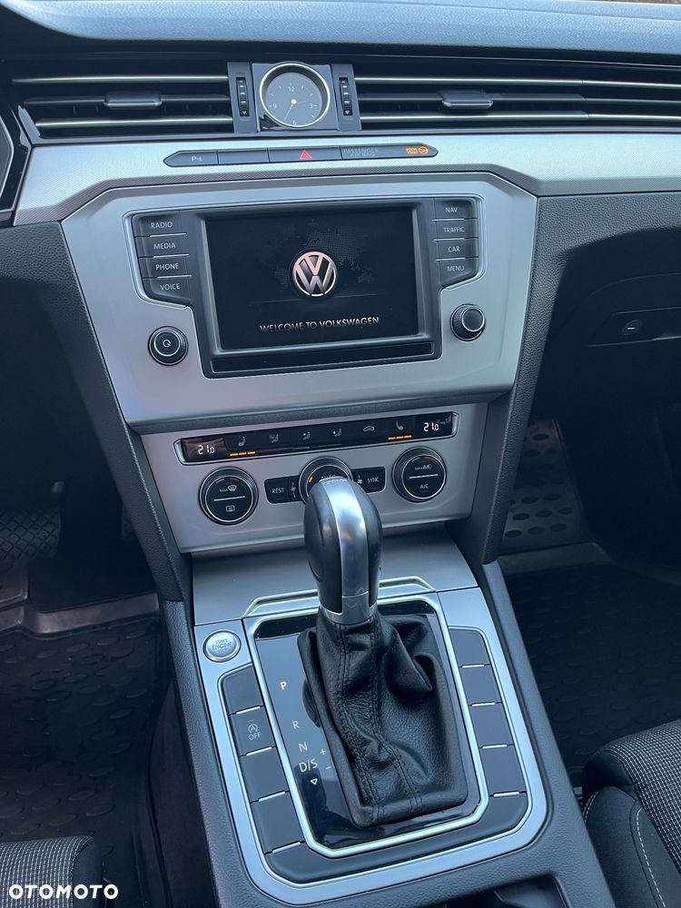 Volkswagen Passat 2.0 TDI BMT Comfortline DSG - 20