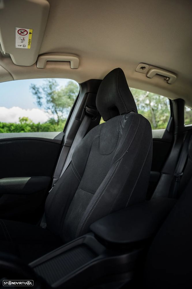 Volvo V40 D2 - 26