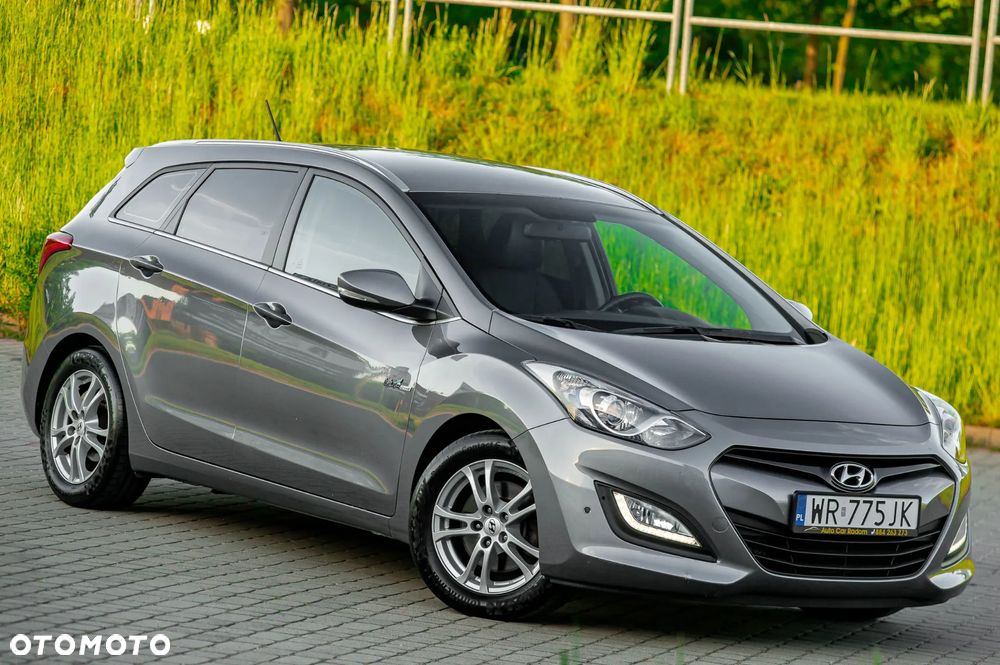 Hyundai i30 blue Kombi 1.6 GDi Style - 10
