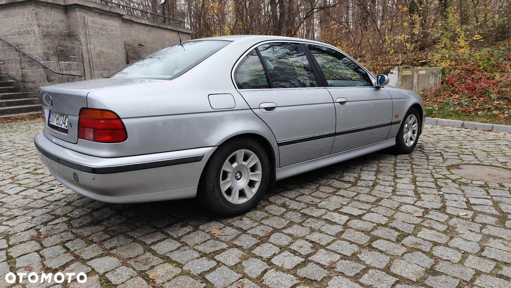 BMW Seria 5 - 16
