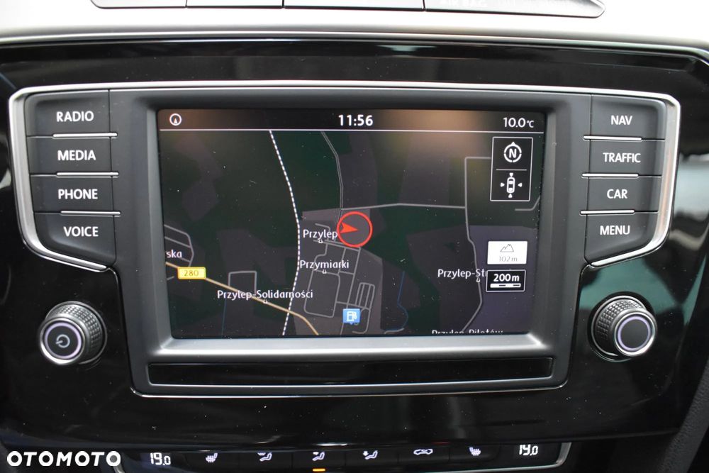 Volkswagen Passat Variant 2.0 TDI DSG (BlueMotion Technology) Highline - 32