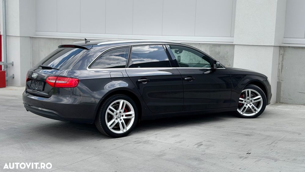 Audi A4 2.0 TDI DPF multitronic Ambiente - 12