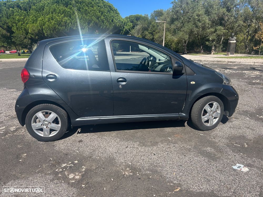 Toyota Aygo 1.0 + AC - 18