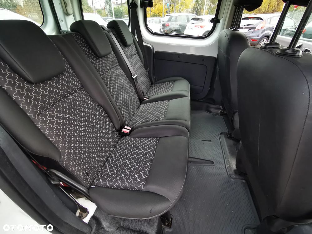 Renault Kangoo 1.6 16V Helios - 13