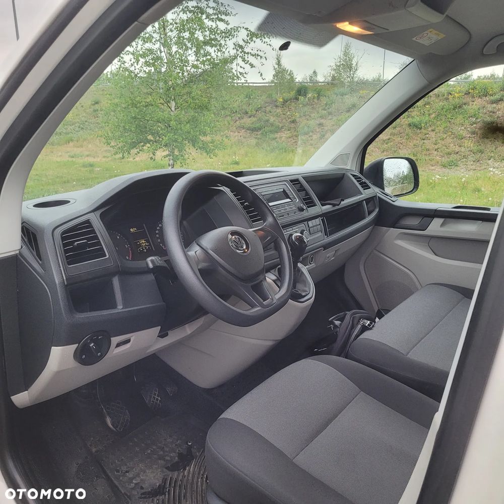 Volkswagen Transporter - 9