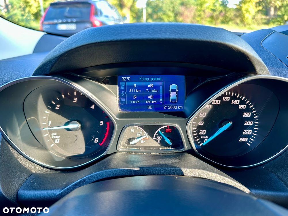 Ford Kuga 2.0 TDCi 2x4 Titanium - 28