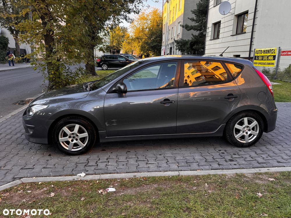 Hyundai i30 1.4 Classic + - 13