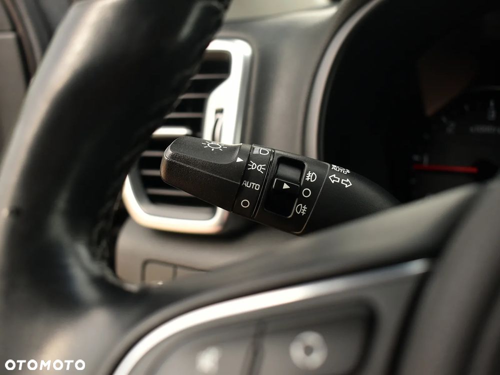 Kia Sportage 2,0 CRDI AWD Platinum - 14