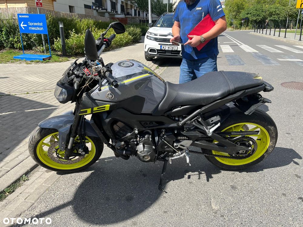 Yamaha MT - 4