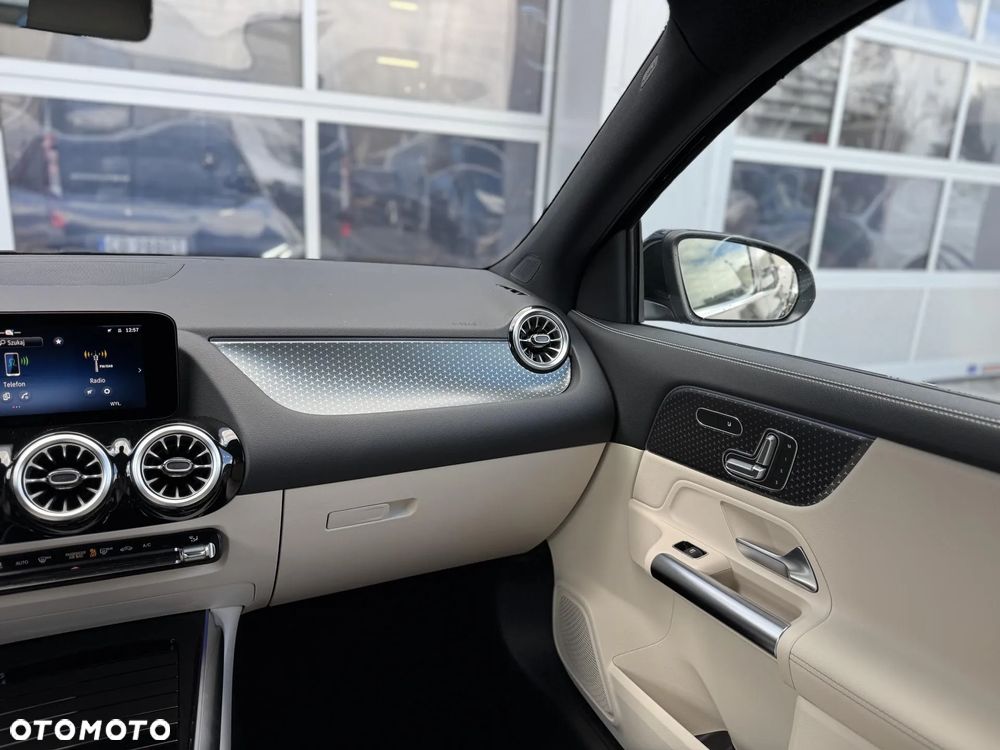 Mercedes-Benz GLA 200 AMG Line - 16