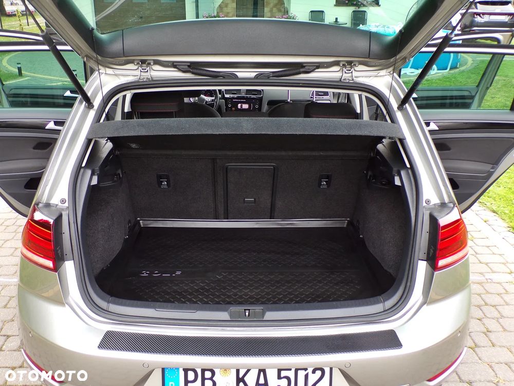 Volkswagen Golf 1.4 TSI Sound - 26