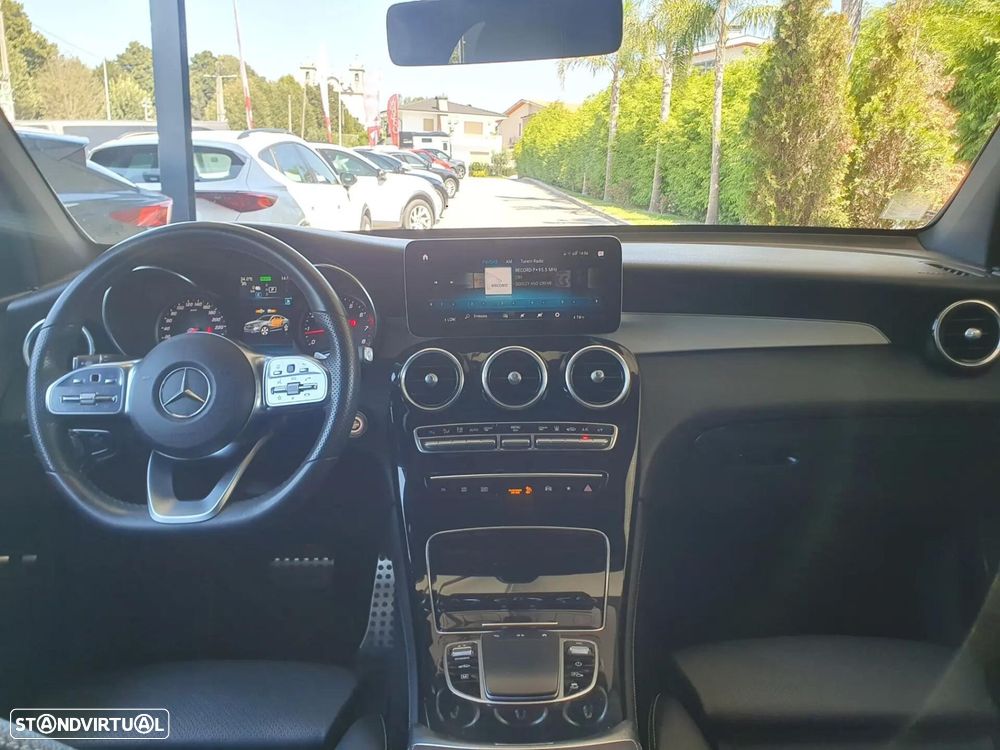 Mercedes-Benz GLC 300 - 21