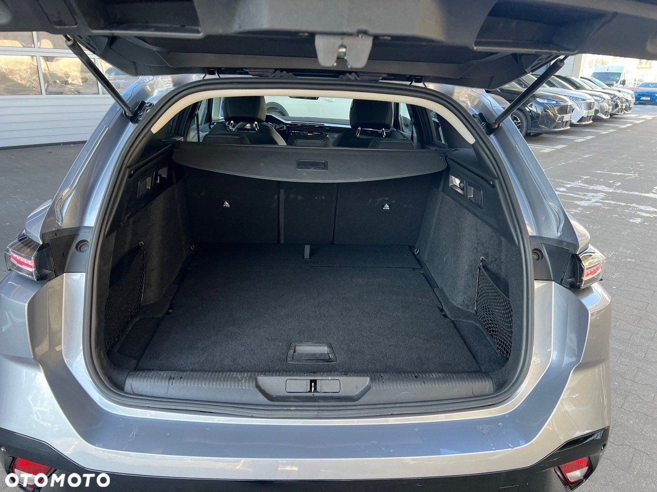 Peugeot 308 1.2 PureTech Allure S&S EAT8 - 6
