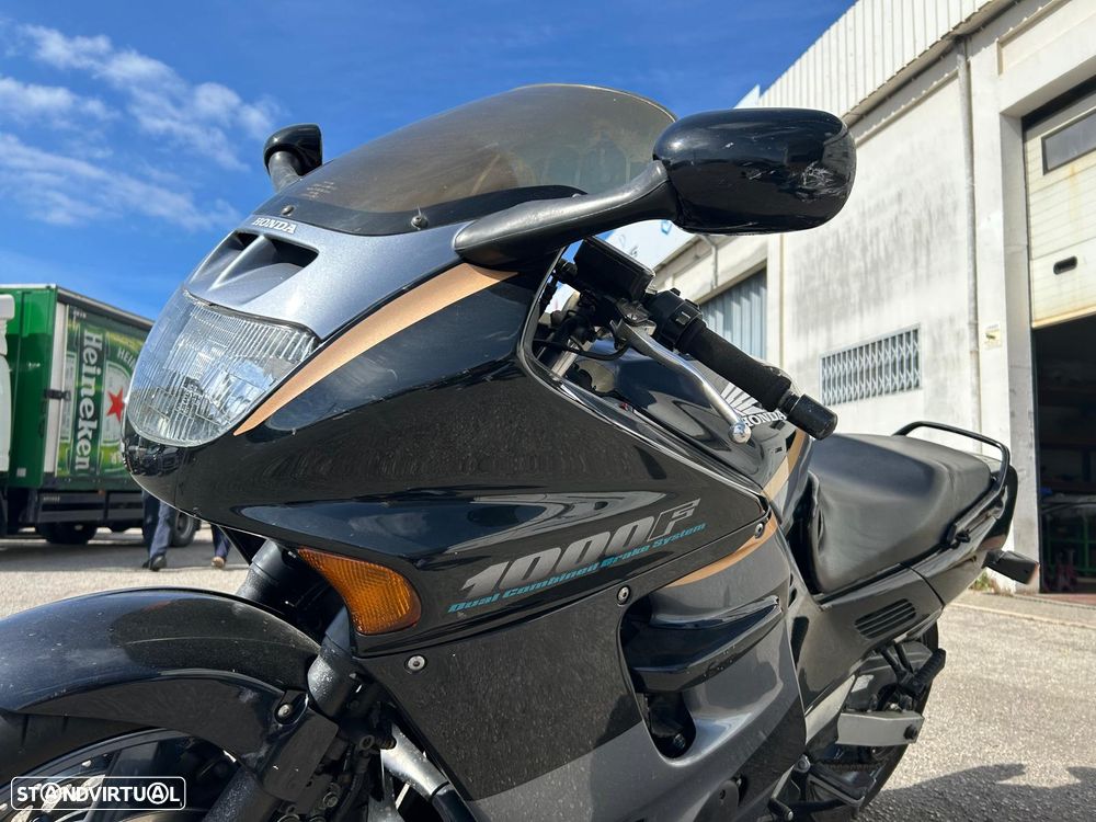 Honda CBR - 3