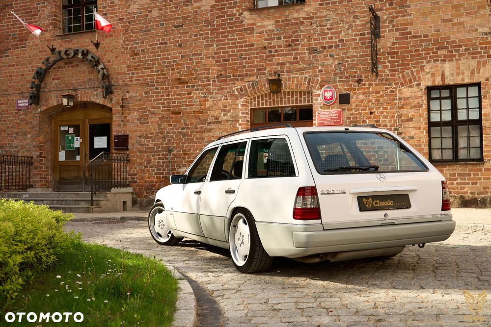 Mercedes-Benz Klasa E - 28