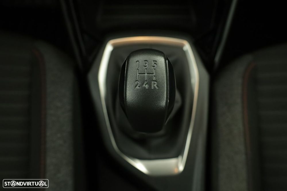 Peugeot 208 1.2 PureTech Active - 12