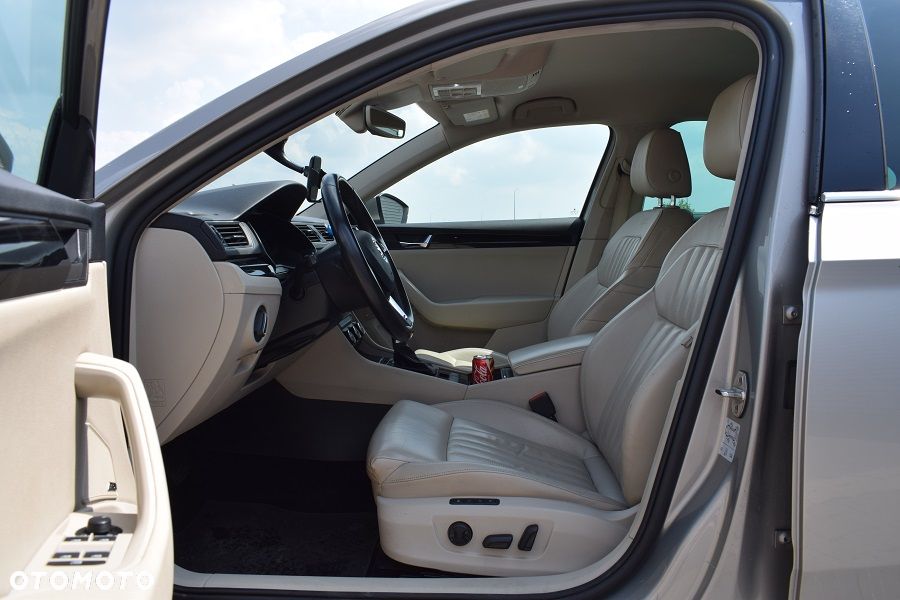 Skoda Superb 2.0 TSI L&K DSG - 6