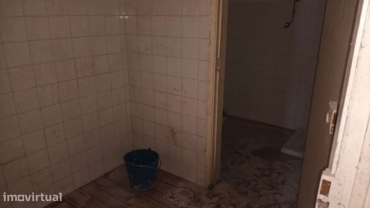 Armazém / Garagem 60 m2 Reboleira Damaia - Grande imagem: 5/7
