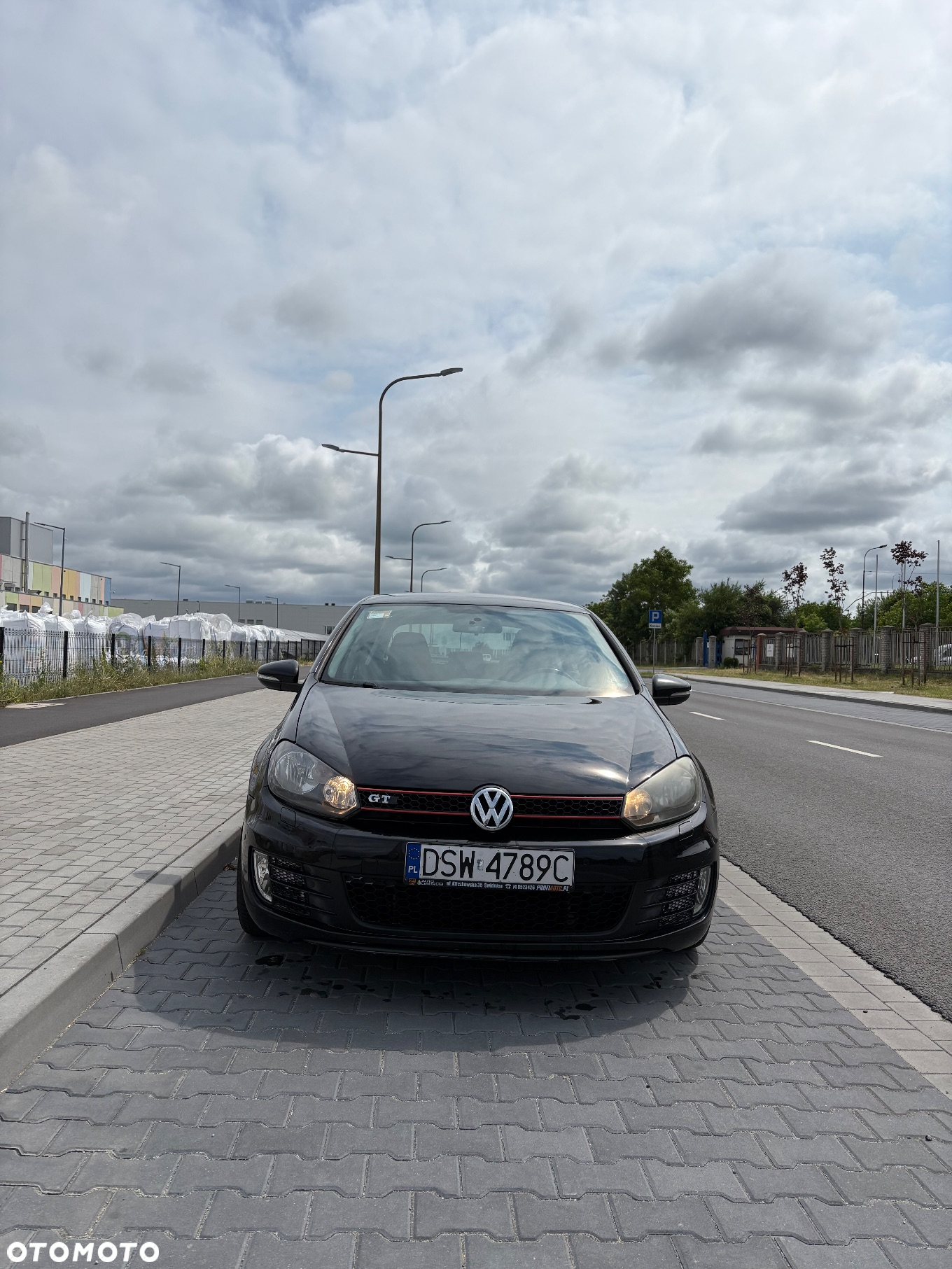 Volkswagen Golf - 6