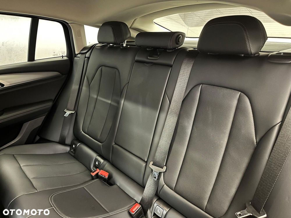 BMW X4 xDrive30i mHEV sport - 33