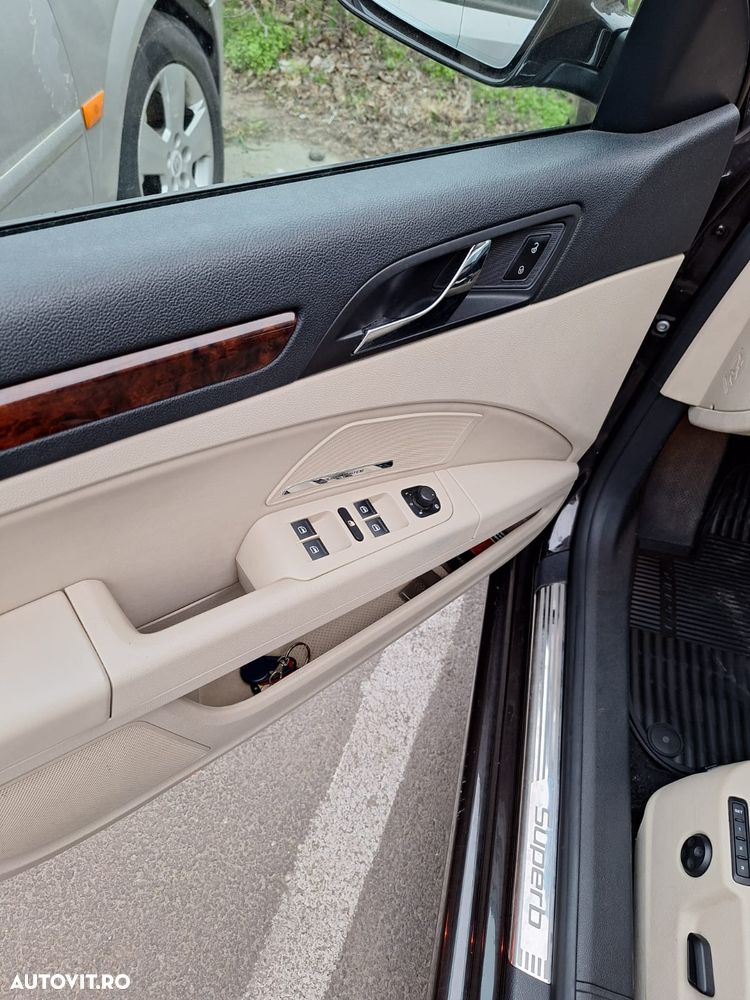 Skoda Superb 2.0 TDI Elegance - 7